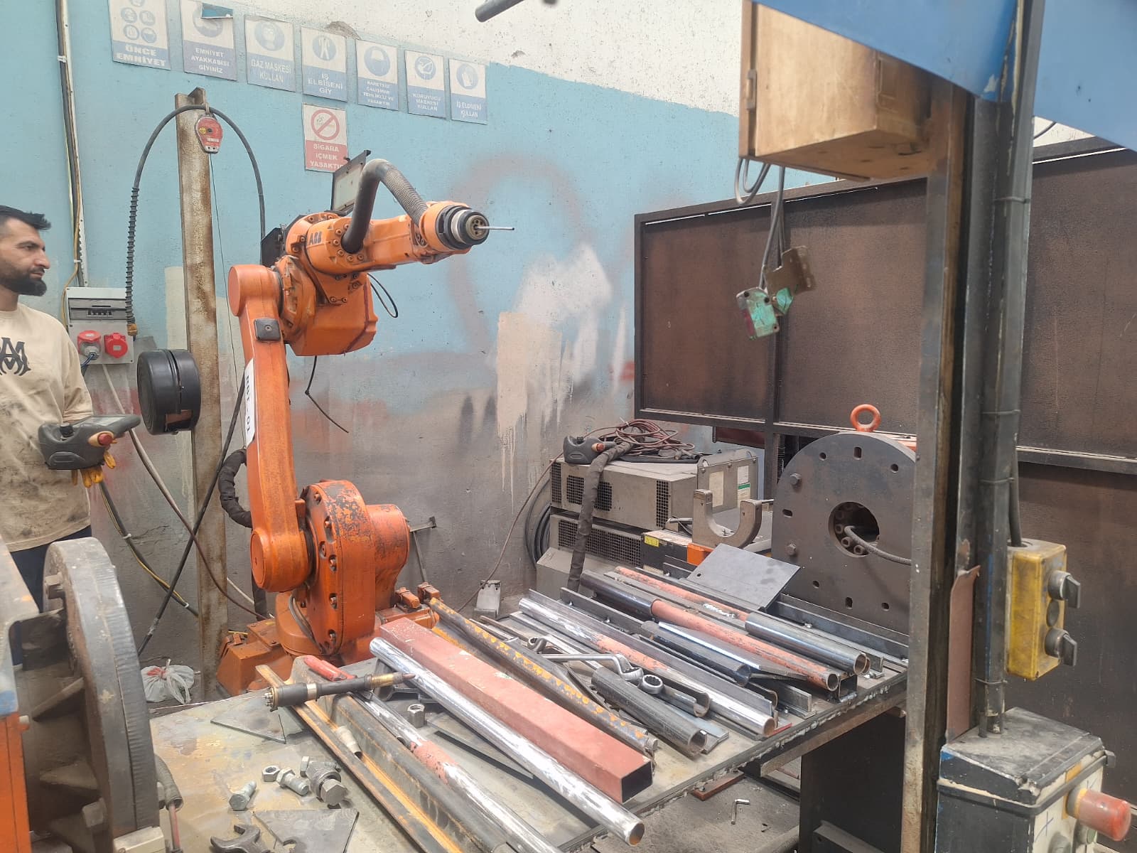 Bakım sonrası robot hücresi